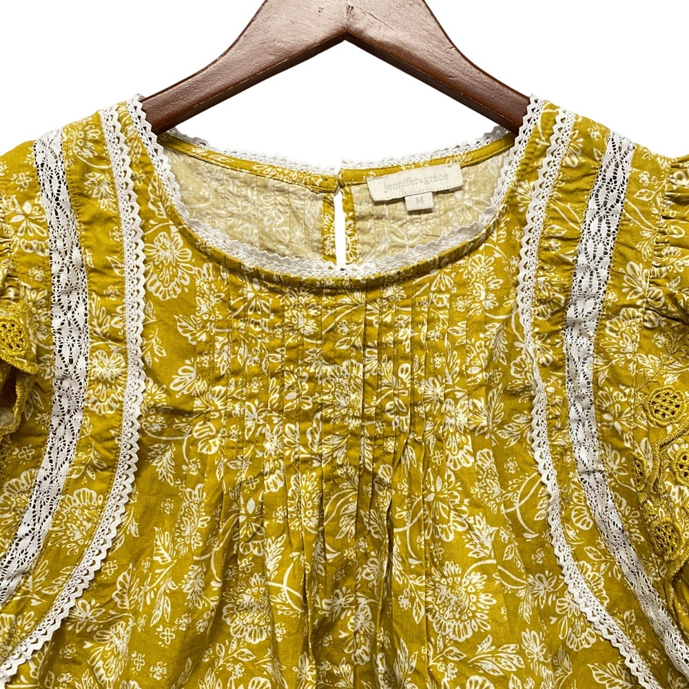 Jennifer Grace Yellow Floral Flutter Sleeve Lace Trim Pintuck Boho Top Size M - Picture 2 of 11